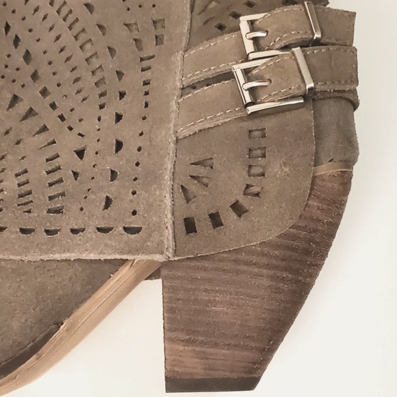 New $164 NAUGHTY MONKEY FAST TIMES LASER CUT PERFORATED LEATHER SLOUCH BOOTS 7.5 - Picture 6 of 9